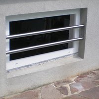 Edelstahl Einbruchsschutz am Kellerfenster